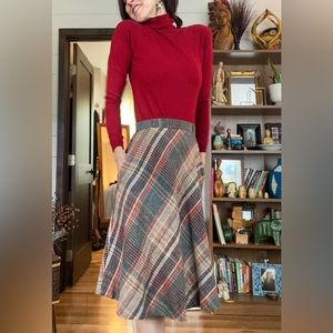 Vintage plaid wool skirt w/POCKETS